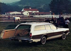 Dodge Monaco Crestwood Wagon 1977 года